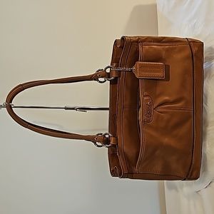 COACH Shoulder Bag, EUC, Very clean, Leather, Silver Hardware